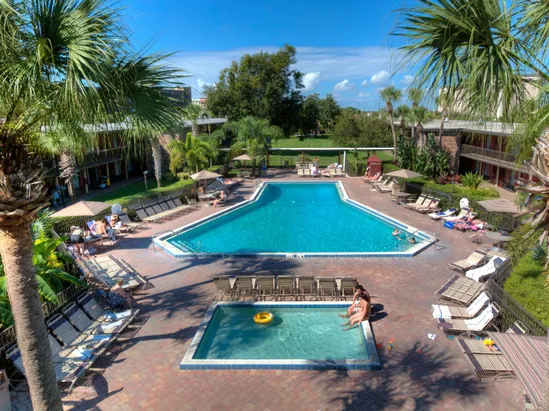 rosen inn piscina